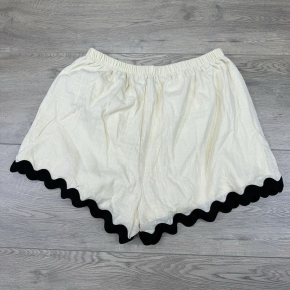 Petal & Pup Wilson Short Set Women's Sz M Preppy Ritzy - Picture 8 of 11